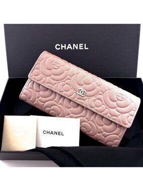 Chanel Wallet New Camellia